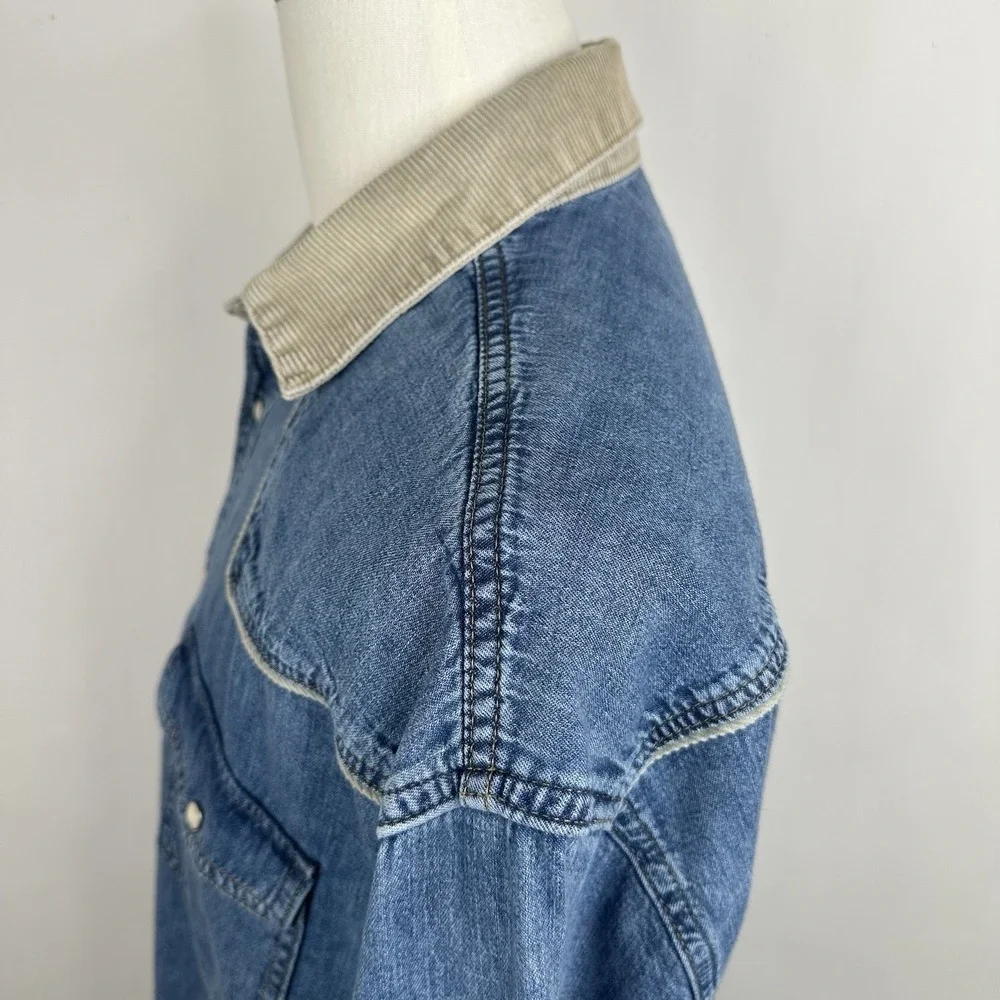 Men's GAP NWT Pearl Snap Denim Shirt XL Medium Wash Corduroy Collar Long‎ Sleeve